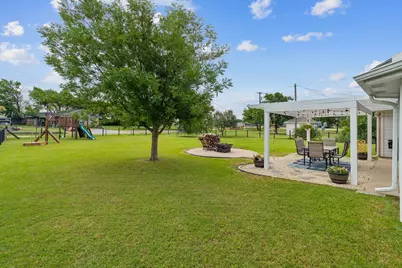 104 N Frederick Street, Ponder, TX 76259 - Photo 19