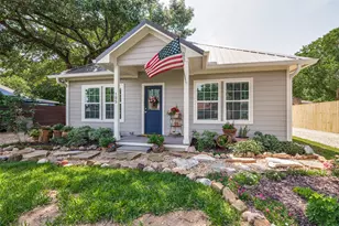 105 W Adkins St, Seagoville, TX 75159 - Photo 3