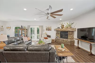 105 W Adkins Street, Seagoville, TX 75159 - Photo 5