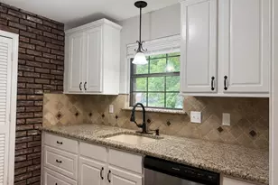 701 Adams Dr, Crandall, TX 75114 - Photo 9