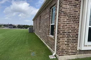 208 Slimp Blf, Azle, TX 76020 - Photo 23