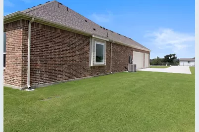 208 Slimp Bluff, Azle, TX 76020 - Photo 5