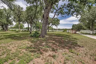 3952 J Rendon Rd, Burleson, TX 76028 - Photo 19