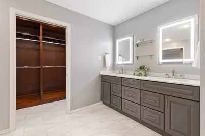 9604 Robin Meadow Drive, Dallas, TX 75243 - Photo 19
