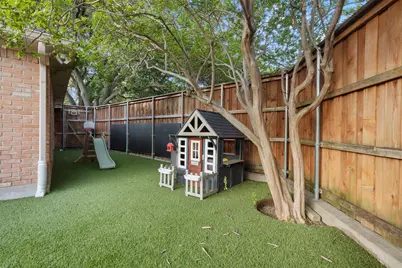 9604 Robin Meadow Drive, Dallas, TX 75243 - Photo 29