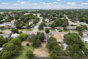 1306 W 11th St, McGregor, TX 76657 - Photo 35