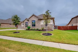 3664 Rainwater Trl, Grand Prairie, TX 76065 - Photo 3