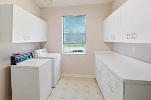 2421 Bowie Ln, Grapevine, TX 76051 - Photo 31