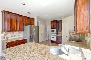 2421 Bowie Ln, Grapevine, TX 76051 - Photo 13