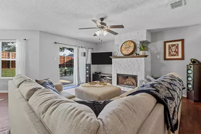2202 Barton Springs Drive, Corinth, TX 76210 - Photo 5