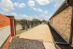5616 Indian Hill Dr, Arlington, TX 76018 - Photo 31