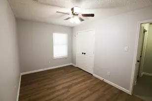 5616 Indian Hill Dr, Arlington, TX 76018 - Photo 11