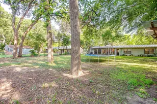 1100 Mockingbird Ln, Arlington, TX 76013 - Photo 37