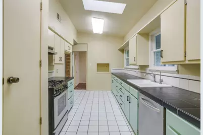 1100 Mockingbird Lane, Arlington, TX 76013 - Photo 17