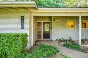 1100 Mockingbird Ln, Arlington, TX 76013 - Photo 3