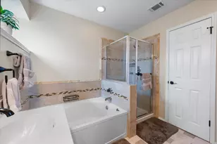2404 Bennington Dr, Arlington, TX 76018 - Photo 23