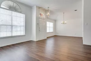 8611 Ironwood Dr, Irving, TX 75063 - Photo 5