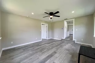 615 Smith Cir, Point, TX 75472 - Photo 5