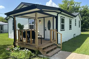 615 Smith Cir, Point, TX 75472 - Photo 1