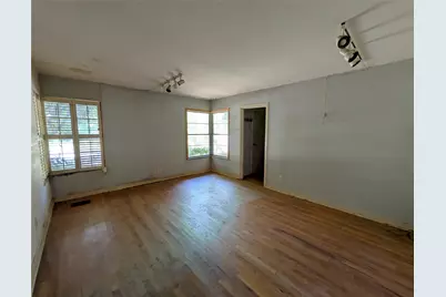 108 Varsity Circle, Arlington, TX 76013 - Photo 5