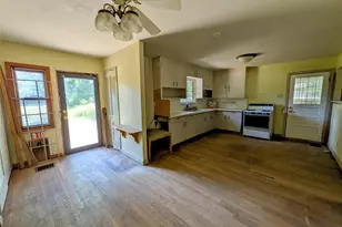 108 Varsity Cir, Arlington, TX 76013 - Photo 9