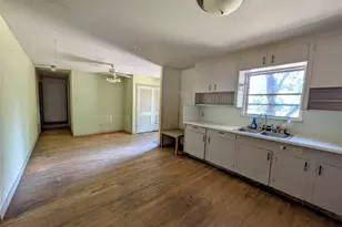108 Varsity Cir, Arlington, TX 76013 - Photo 11