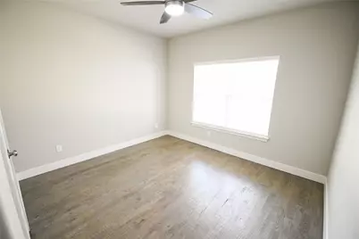 2814 18th Street W, Irving, TX 75060 - Photo 23