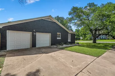3025 Colcord Avenue, Waco, TX 76707 - Photo 33