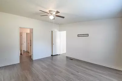 5420 Water View Drive, Granbury, TX 76048 - Photo 19