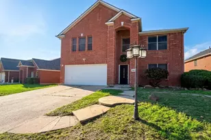7405 Lake Whitney Dr, Arlington, TX 76002 - Photo 1