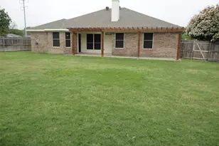 316 Hacienda Dr, Waxahachie, TX 75165 - Photo 7