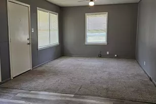 104 Smith St, Hillsboro, TX 76645 - Photo 5