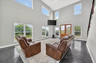 528 Hill County Road 4411, Grandview, TX 76050 - Photo 11