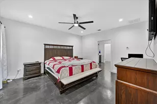528 Hill County Road 4411, Grandview, TX 76050 - Photo 15