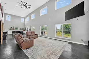 528 Hill County Road 4411, Grandview, TX 76050 - Photo 13