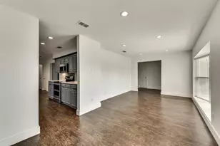1865 Green Ridge Dr, Carrollton, TX 75007 - Photo 5