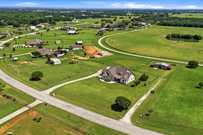 10040 Horseshoe Nail Road, Pilot Point, TX 76258 - Photo 25