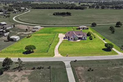 10040 Horseshoe Nail Road, Pilot Point, TX 76258 - Photo 23