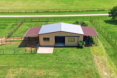 10040 Horseshoe Nail Road, Pilot Point, TX 76258 - Photo 33