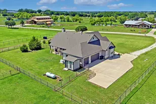 10040 Horseshoe Nail Rd, Pilot Point, TX 76258 - Photo 5