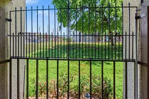 6050 Melody Ln, Dallas, TX 75231 - Photo 15