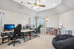 916 Champions Ct, Roanoke, TX 76262 - Photo 9