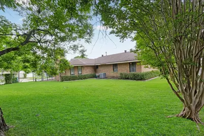 1811 Reynoldston Lane, Dallas, TX 75232 - Photo 11