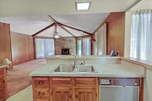 1811 Reynoldston Ln, Dallas, TX 75232 - Photo 7