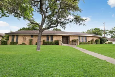 1811 Reynoldston Lane, Dallas, TX 75232 - Photo 25
