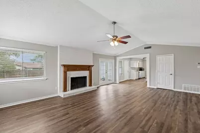 2123 Sheraton Drive, Carrollton, TX 75007 - Photo 5