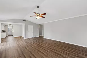 2123 Sheraton Dr, Carrollton, TX 75007 - Photo 5