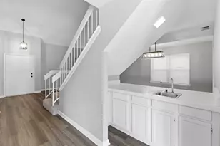 2462 Claremont Dr, Grand Prairie, TX 75052 - Photo 9