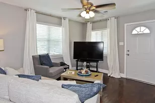 1810 Shaw St, Dallas, TX 75212 - Photo 5