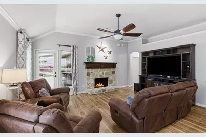 712 Mist Flower Drive, Little Elm, TX 75068 - Photo 9